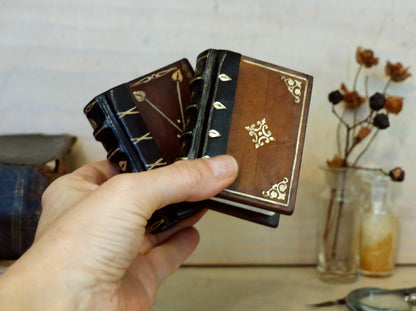Miniature leather journals, Set of 2 tiny books. Vintage Duo