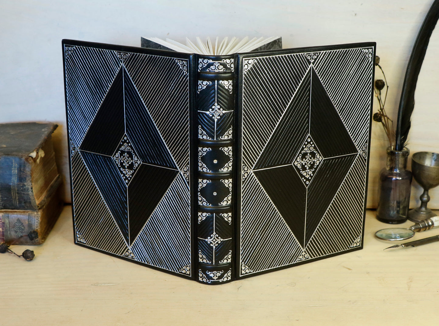 Journal with Lock and Key, Black Leather, Medium Size - Diamond Portal