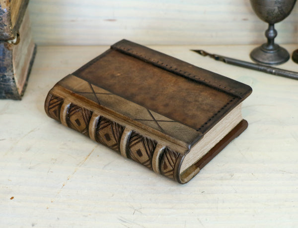 Vintage leather journal, Tea stained pages - Vintage Leaves