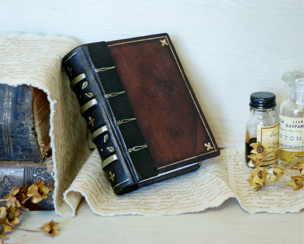 Vintage leather journal, Tooled decoration - In Your Pocket