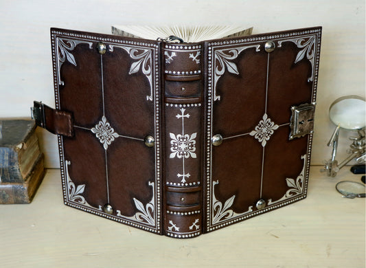 Journal with Lock and Key, Antique Brown Leather with Silver decoration - Codex Argentum