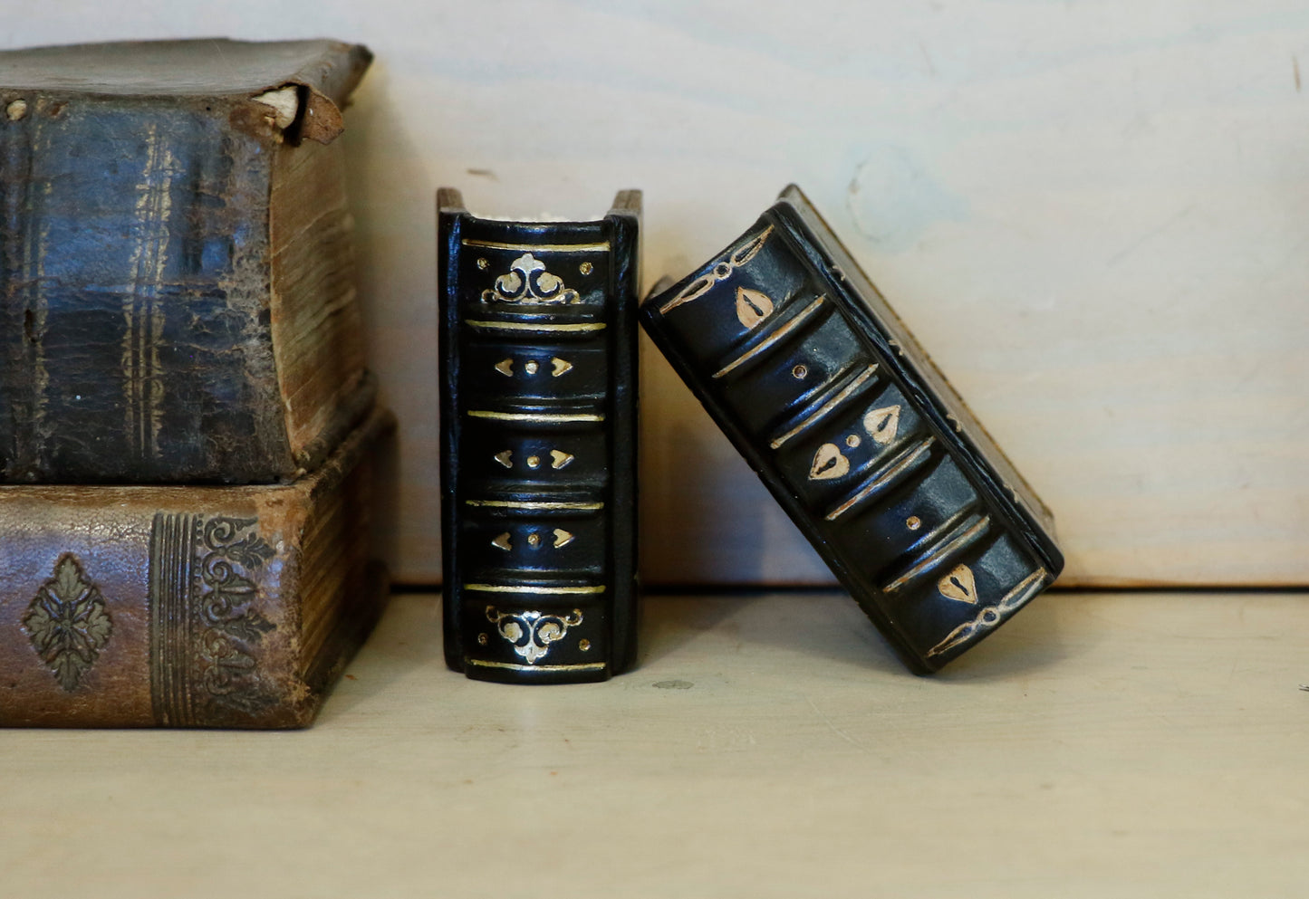 Miniature leather journals, Set of 2 tiny books. Vintage Duo