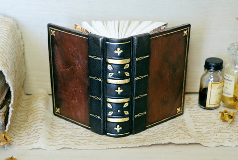 Vintage leather journal, Tooled decoration - In Your Pocket