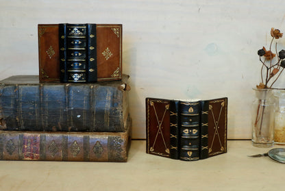 Miniature leather journals, Set of 2 tiny books. Vintage Duo