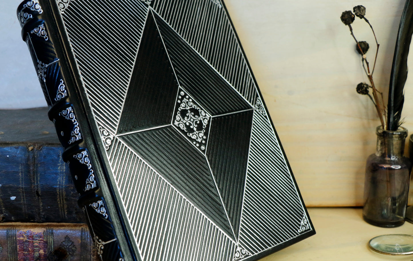 Journal with Lock and Key, Black Leather, Medium Size - Diamond Portal