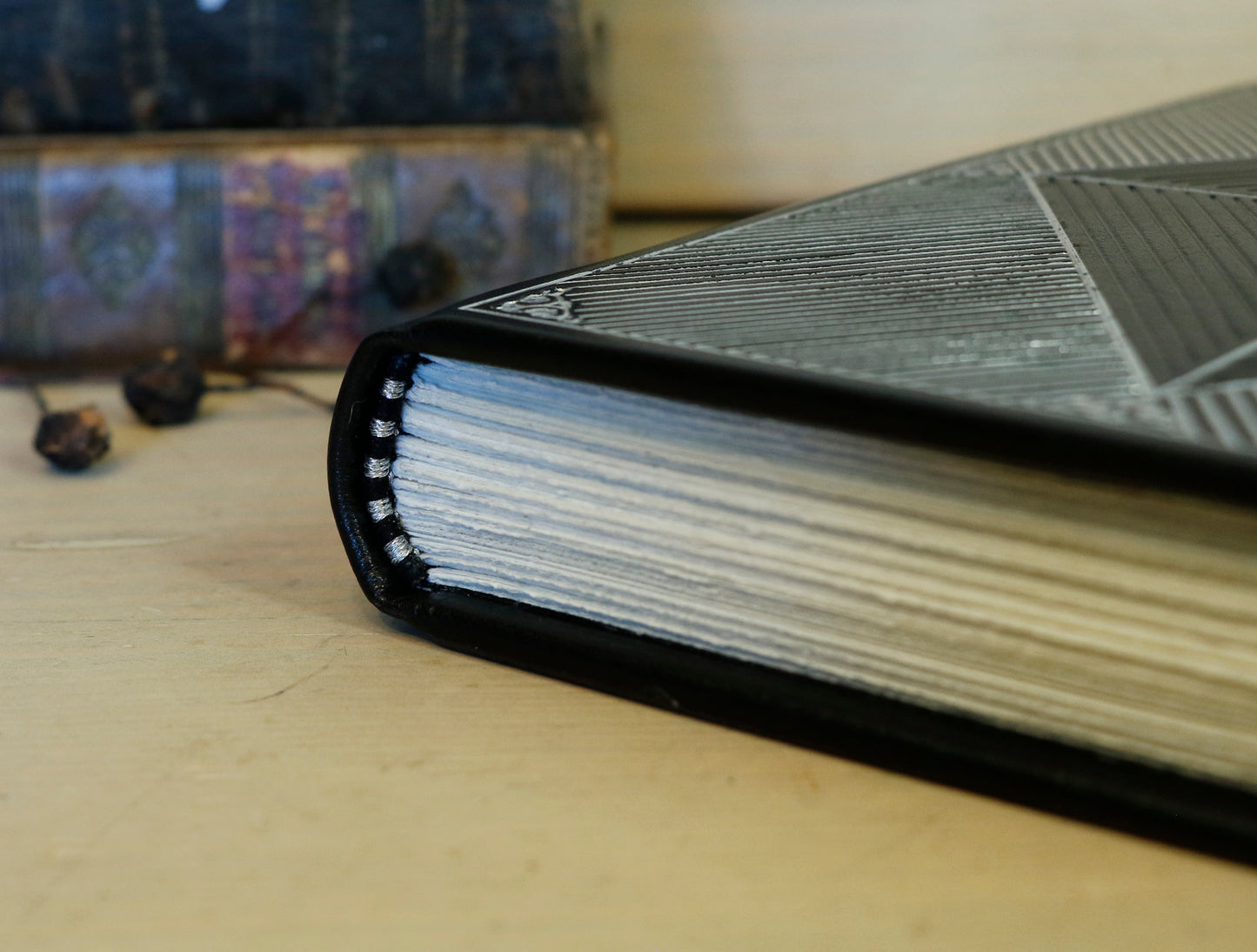 Journal with Lock and Key, Black Leather, Medium Size - Diamond Portal